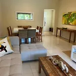 Amplo Apartamento De 3 Quartos Na Barra Da Tijuca, Pertinho Da Praia, Super Bem Decorado E Equipado, Limpissimo, Cheiroso, Novinho, Com Suite, Lavabo, Varandao, Piscina, Portaria 24 Horas, Perto De Bares E Restaurantes