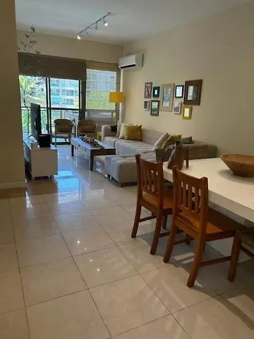 Amplo Apartamento De 3 Quartos Na Barra Da Tijuca, Pertinho Da Praia, Super Bem Decorado E Equipado, Limpissimo, Cheiroso, Novinho, Com Suite, Lavabo, Varandao, Piscina, Portaria 24 Horas, Perto De Bares E Restaurantes