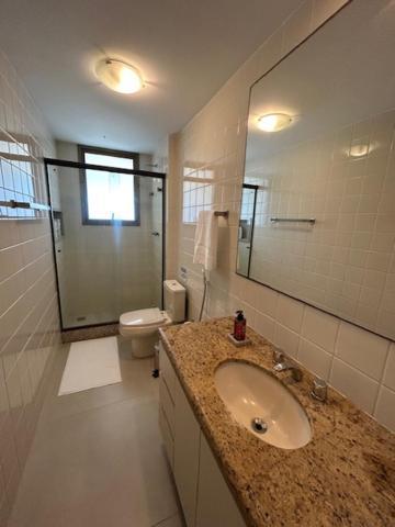 Amplo De 3 Quartos Na Barra Da Tijuca, Pertinho Da Praia, Super Bem Decorado E Equipado, Limpissimo, Cheiroso, Novinho, Com Suite, Lavabo, Varandao, Piscina, Portaria 24 Horas, Perto De Bares E Restaurantes * Rio de Janeiro
