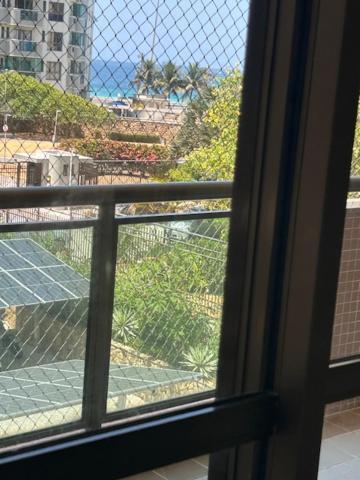 Amplo De 3 Quartos Na Barra Da Tijuca, Pertinho Da Praia, Super Bem Decorado E Equipado, Limpissimo, Cheiroso, Novinho, Com Suite, Lavabo, Varandao, Piscina, Portaria 24 Horas, Perto De Bares E Restaurantes Apartamento